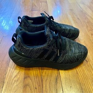 Adidas swift run 22 sneakers